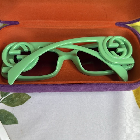 Fashion inspired sunglasses - Picture 2 of 6